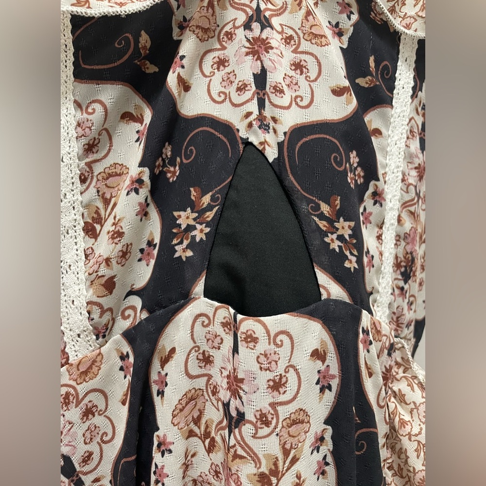Bohemian Black and Cream Maxi Dress - Picture 9 of 10